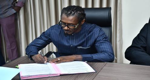 رسميا.. تجديد عقد أليو سيسيه مدرب السنغال حتى 2024